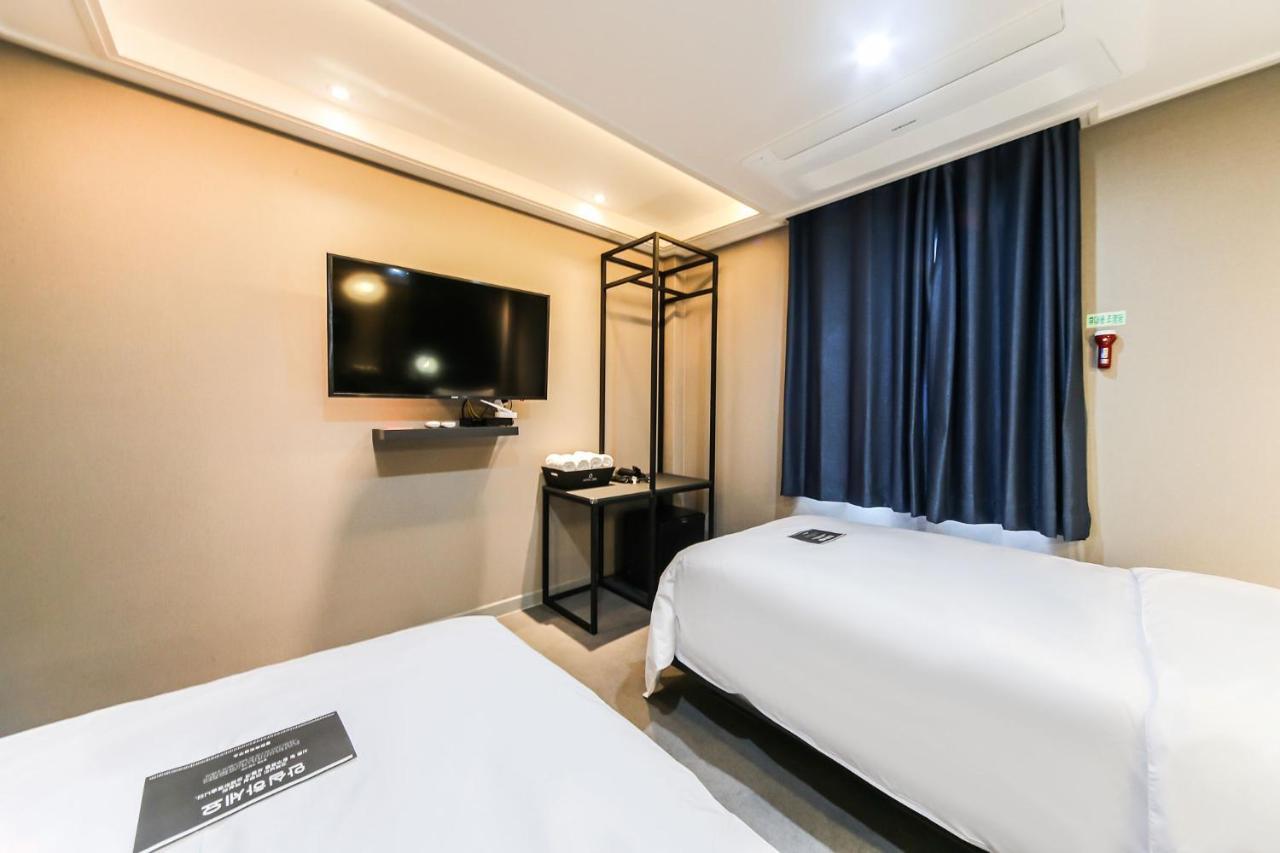 Hotel On Changwon Exterior foto